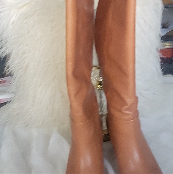 Boots - Picture 9 of 10